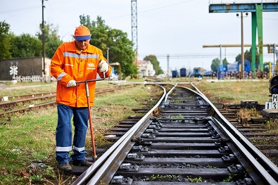 Одеські залізничники готують колійне господарство до весняно-літніх перевезень